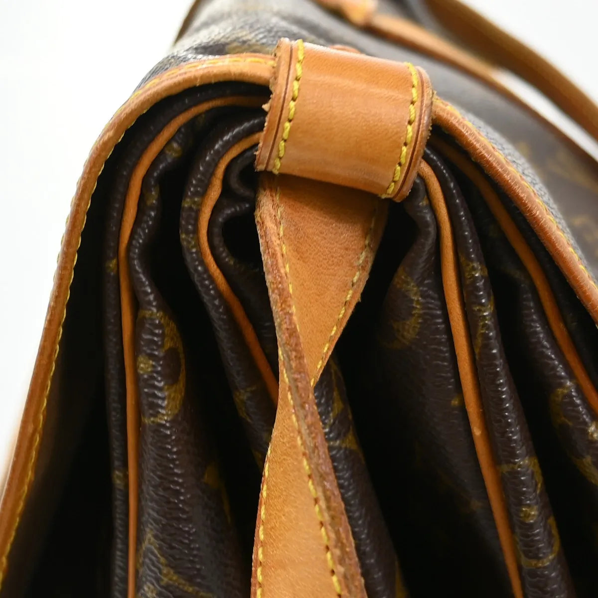 Louis Vuitton Saumur Monogram Canvas Brown Canvas Shoulder Bag Bag (Pre-Owned)