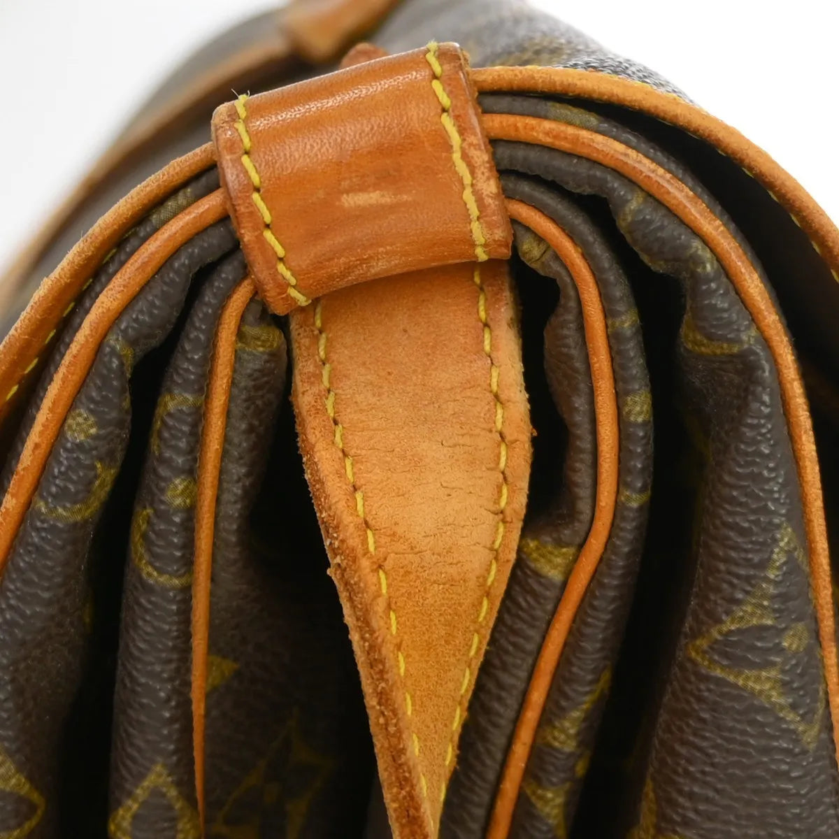 Louis Vuitton Saumur Monogram Canvas Brown Canvas Shoulder Bag Bag (Pre-Owned)