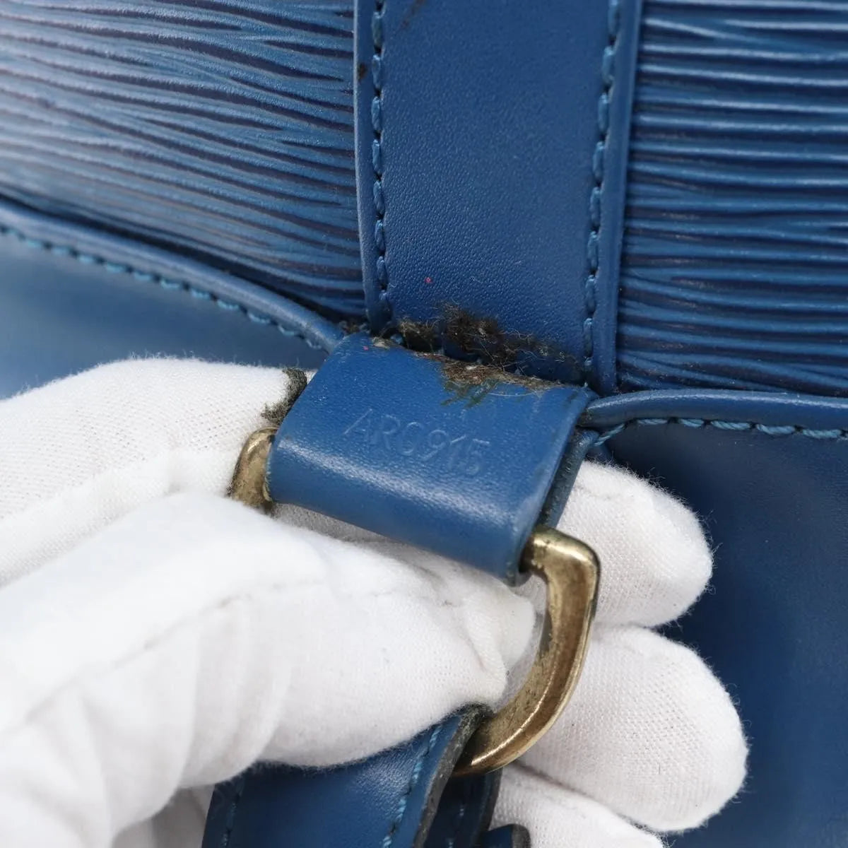 Louis Vuitton Randonnee Epi Leather Blue Leather Shoulder Bag Bag (Pre-Owned)
