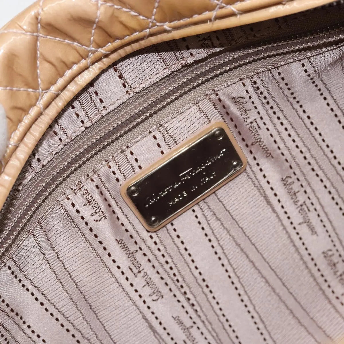 Salvatore Ferragamo Vala Patent Leather Beige Patent_Leather Handbag (Pre-Owned)