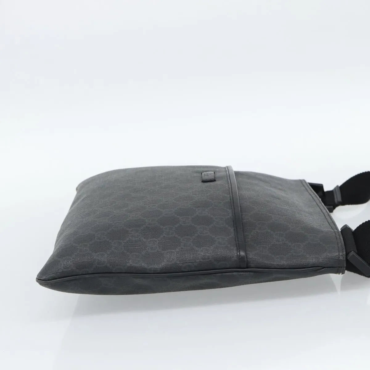 Gucci Vintage Flat Messenger Gg Canvas And Leather Black Canvas Shoulder Bag Bag (Pre-Owned)