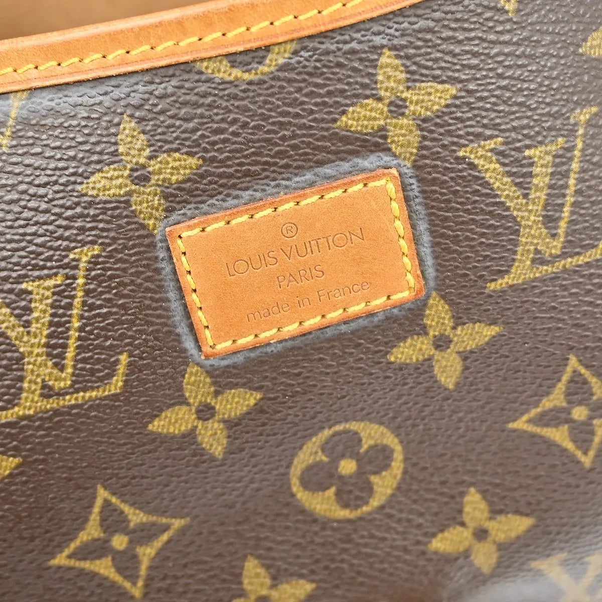 Louis Vuitton Saumur Monogram Canvas Brown Canvas Shoulder Bag Bag (Pre-Owned)