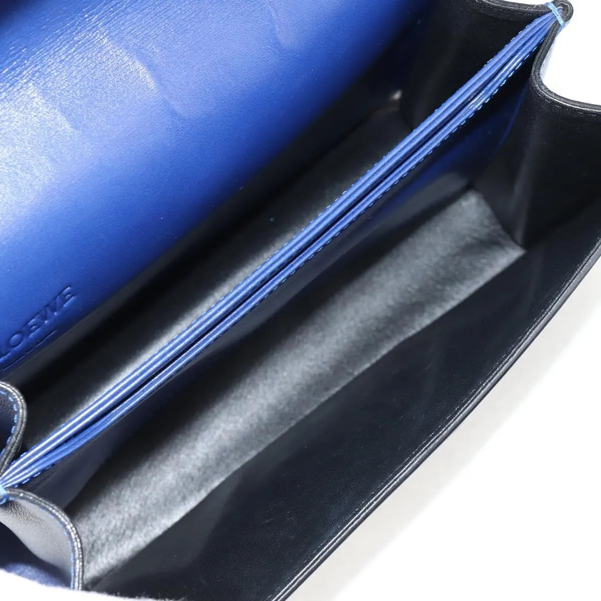 Loewe Barcelona Leather Blue Leather Shoulder Bag Bag (Pre-Owned)
