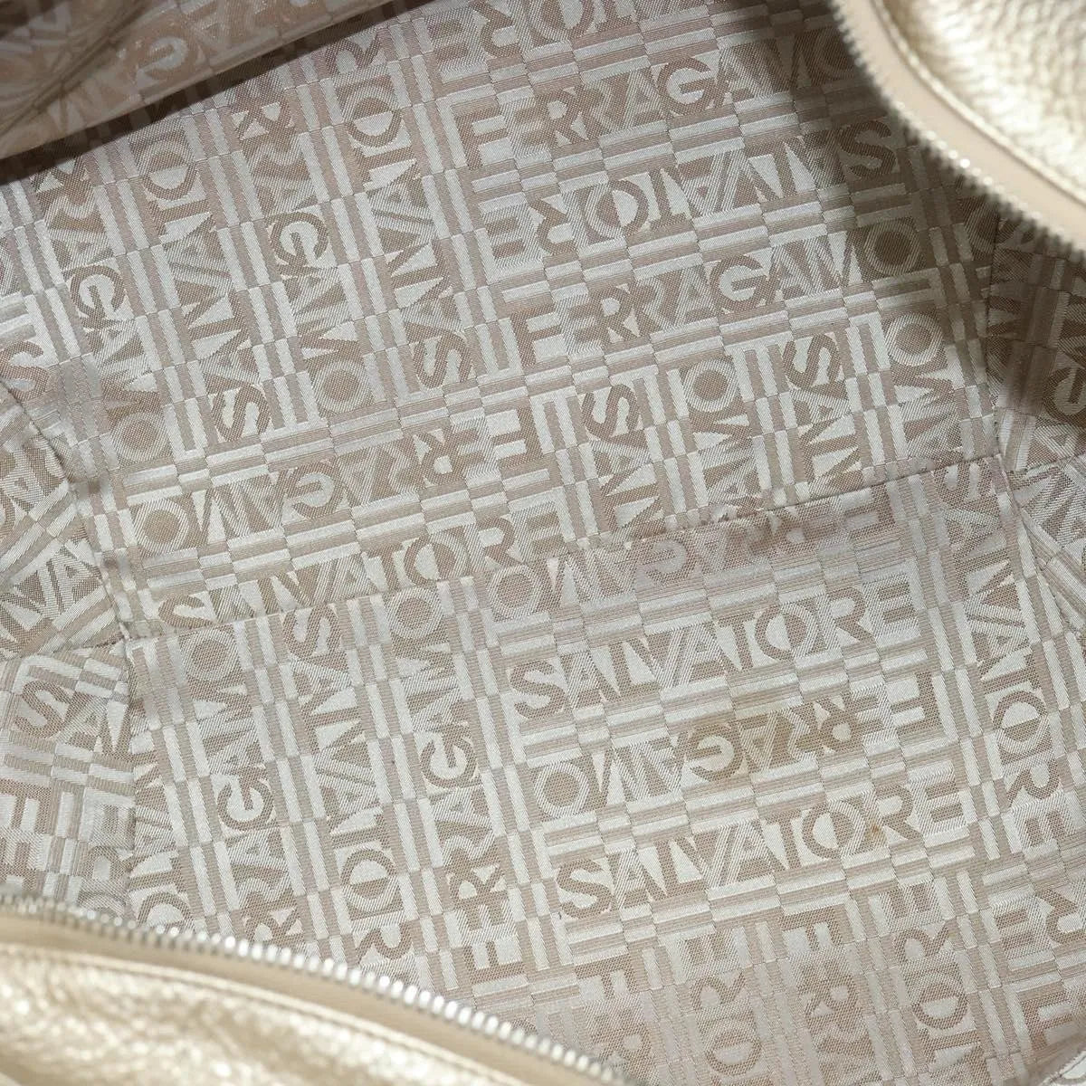 Salvatore Ferragamo Gancini Tote Leather Multicolour Leather Tote Bag Bag (Pre-Owned)