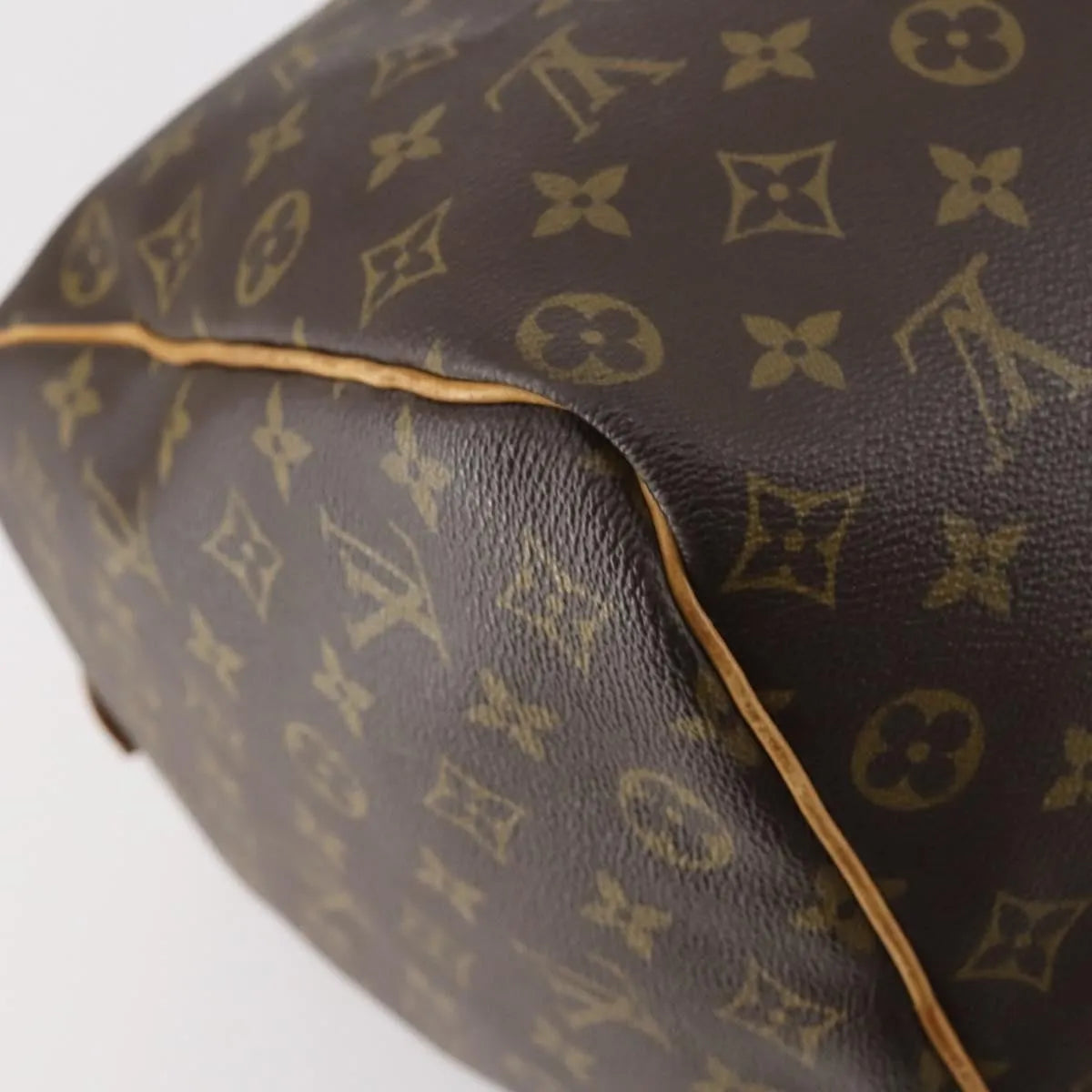 Louis Vuitton Keepall Monogram Canvas Brown Canvas Travel Bag Bag (Pre-Owned)