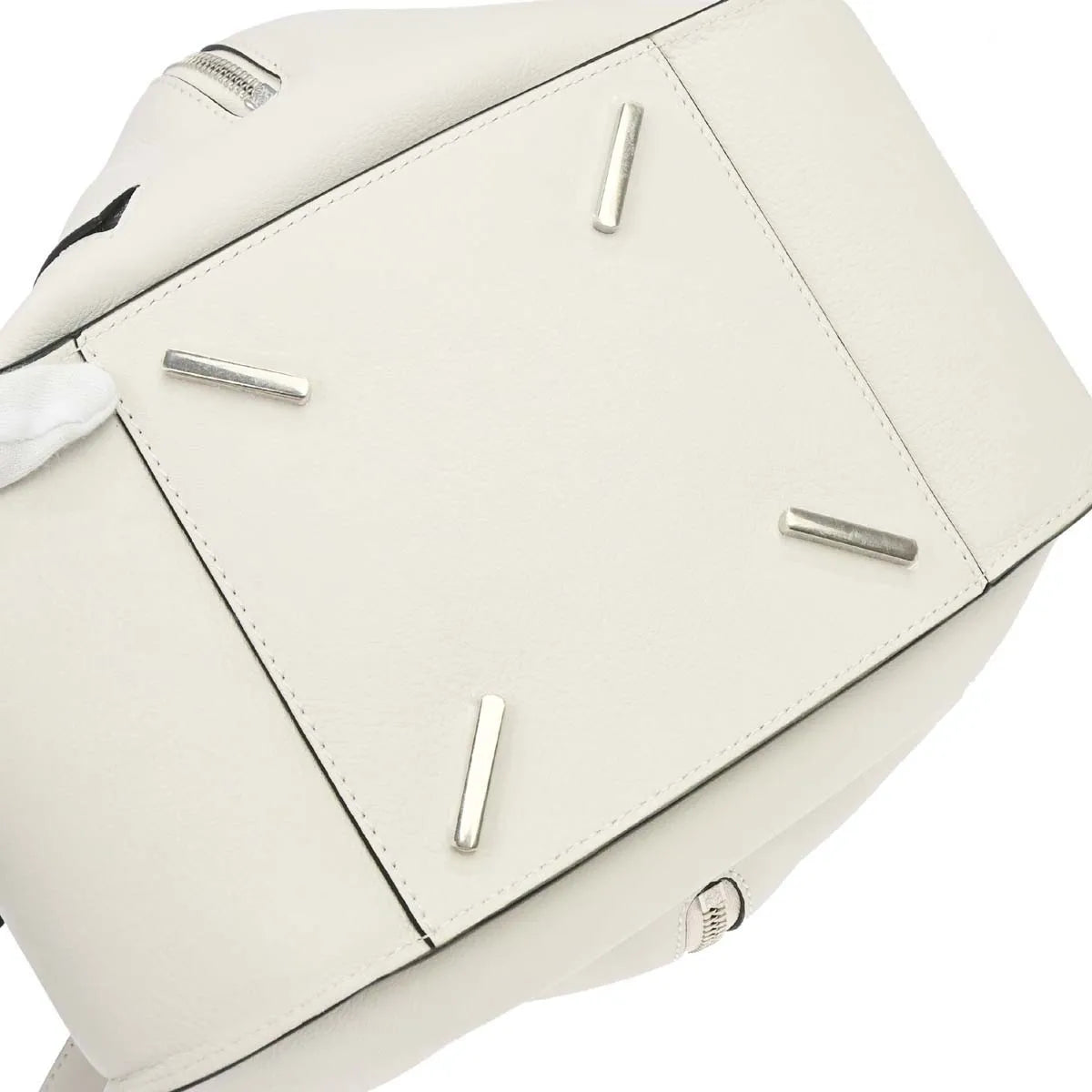 Loewe Hammock Leather White Leather Handbag (Pre-Owned)