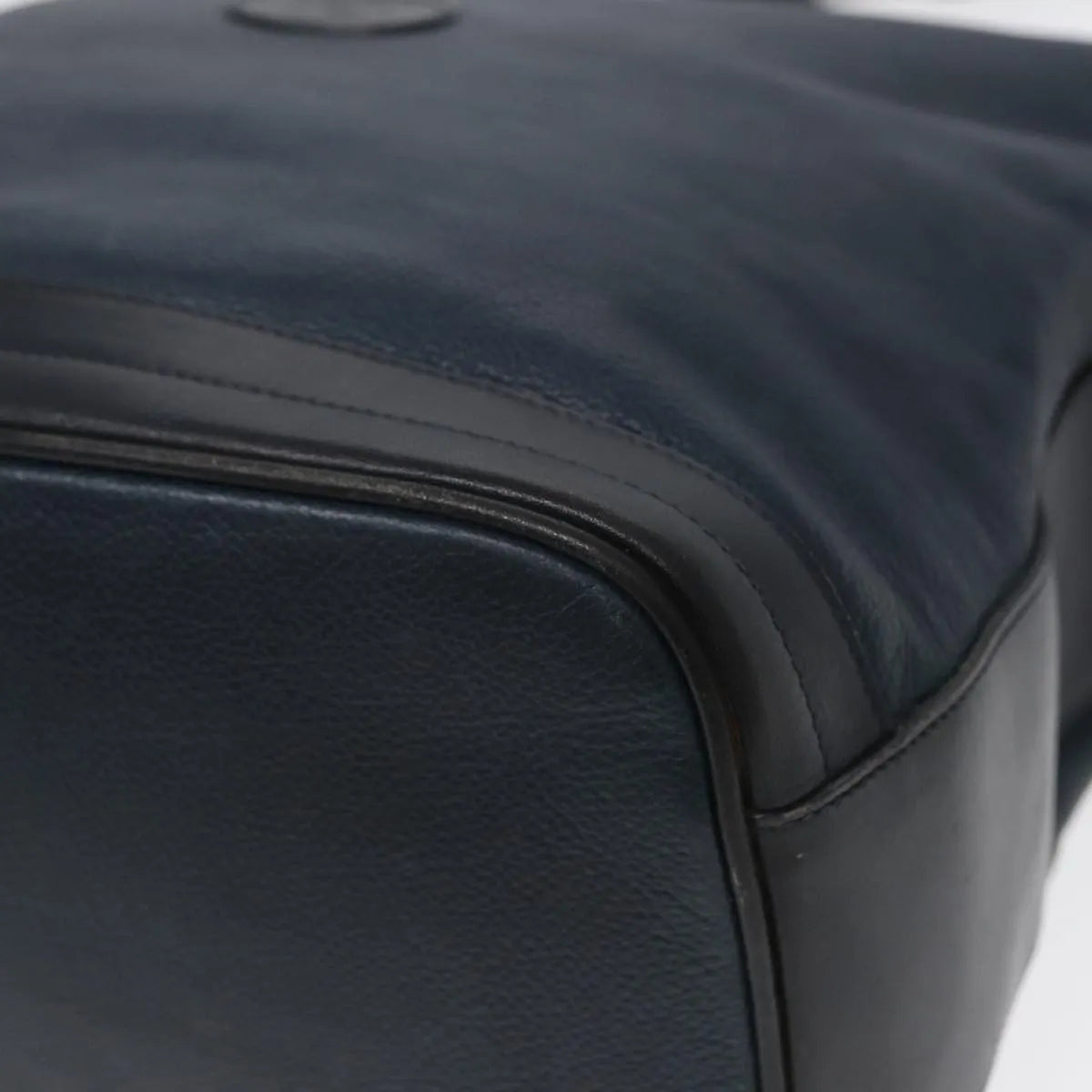 Gucci Vintage Leather Navy Leather Shoulder Bag Bag (Pre-Owned)