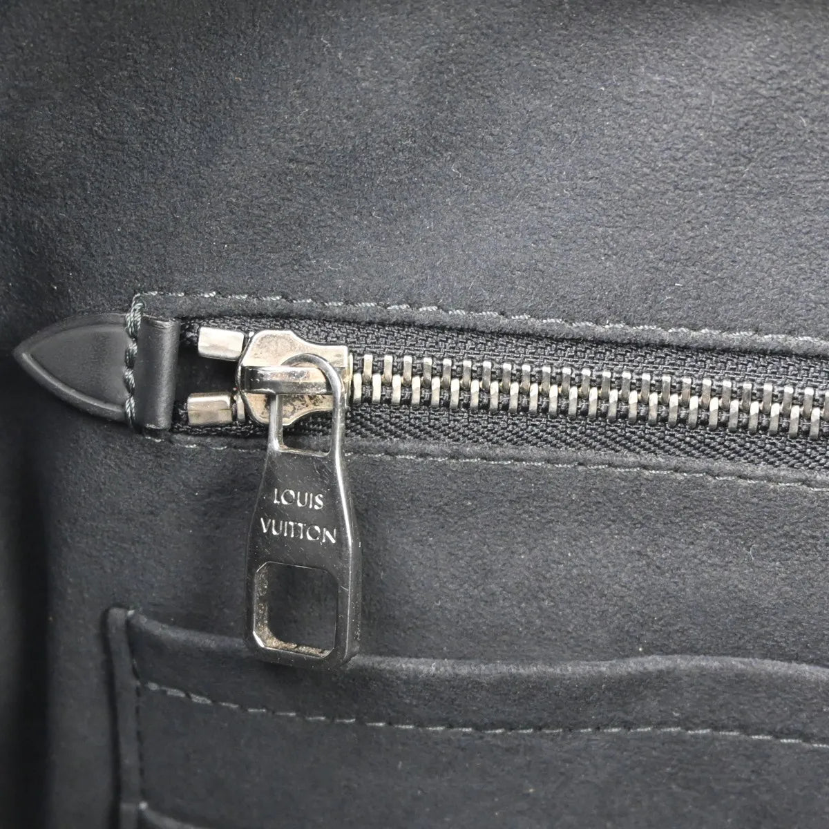 Louis Vuitton Greenwich Messenger Damier Cobalt Black Canvas Shoulder Bag Bag (Pre-Owned)