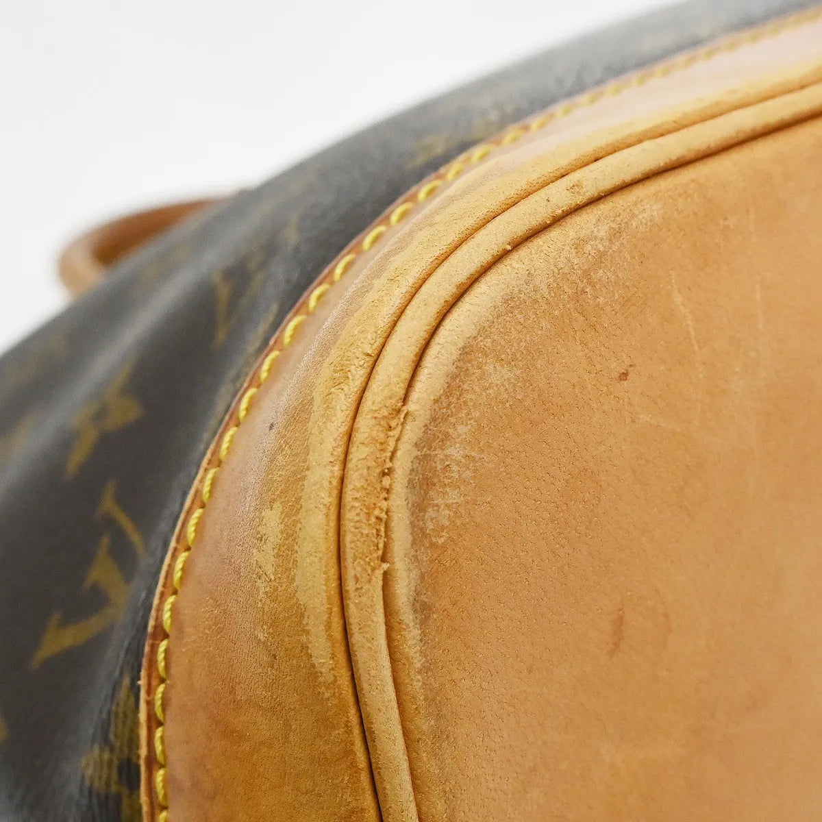Louis Vuitton Alma Monogram Canvas Brown Canvas Handbag (Pre-Owned)