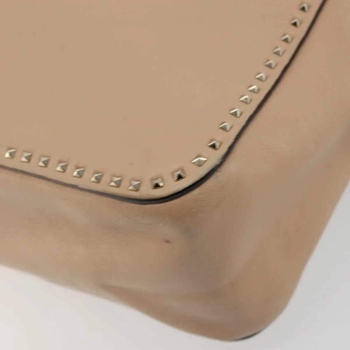Valentino Garavani Convertible Zip Satchel Leather With Micro Rockstuds Beige Leather Handbag (Pre-Owned)