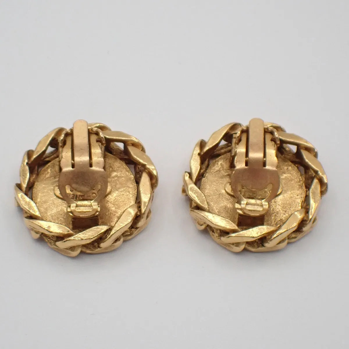 Chanel Vintage Cc Round Clip-On Metal With Crystals Gold Gold_Plated Earrings Jewelry (Pre-Owned)