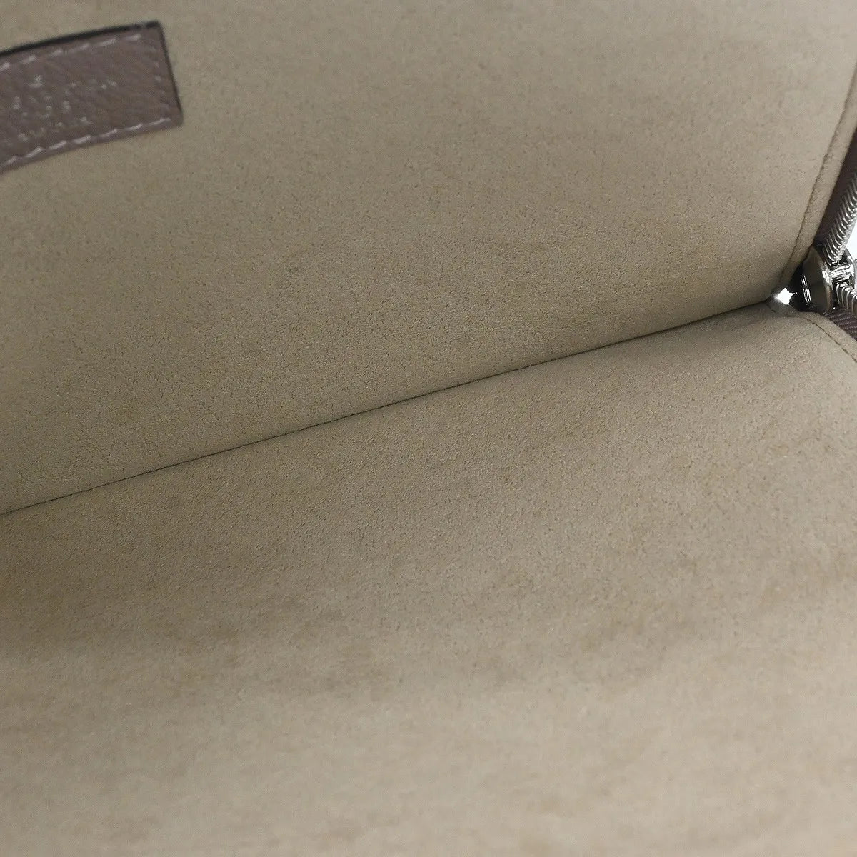 Louis Vuitton Zip Around Pochette Jour Leather Beige Calfskin Clutche & Pouche Bag (Pre-Owned)