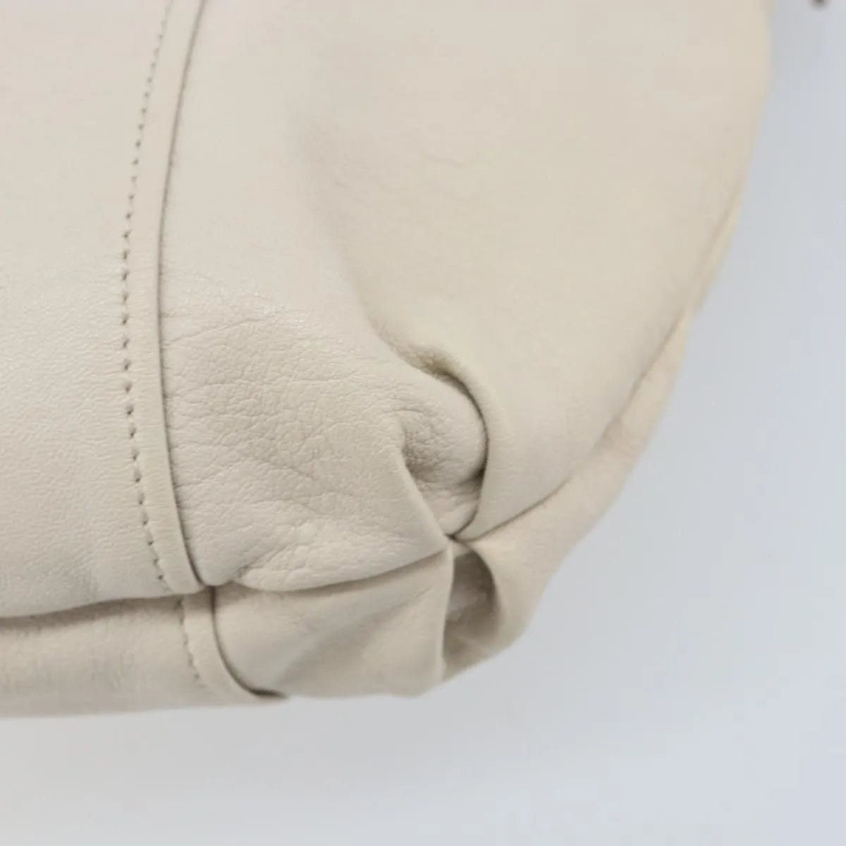 Salvatore Ferragamo Vintage Gancini Hobo Leather White Leather Shoulder Bag Bag (Pre-Owned)