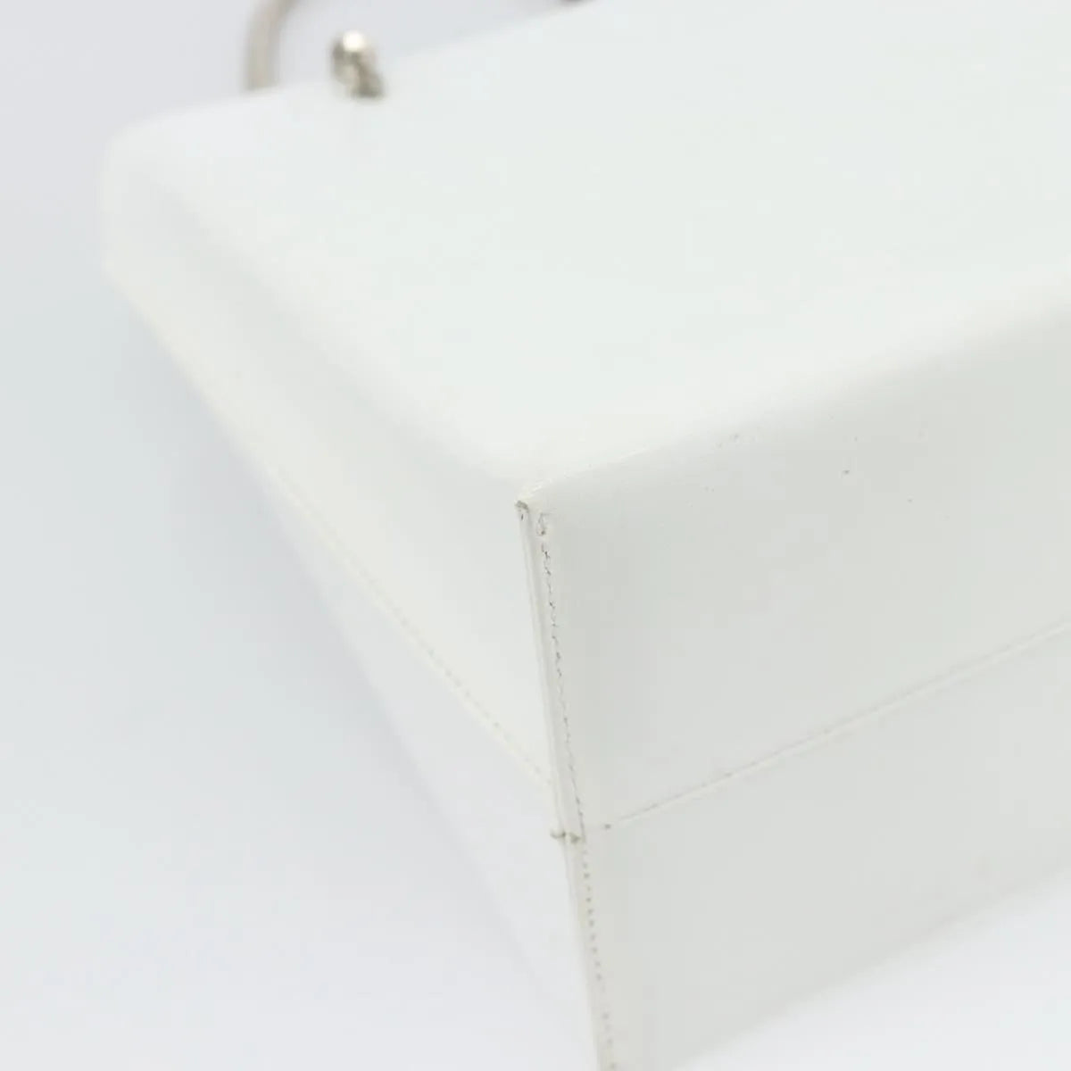 Givenchy Shoulder Leather White Leather Shoulder Bag Bag (Pre-Owned)