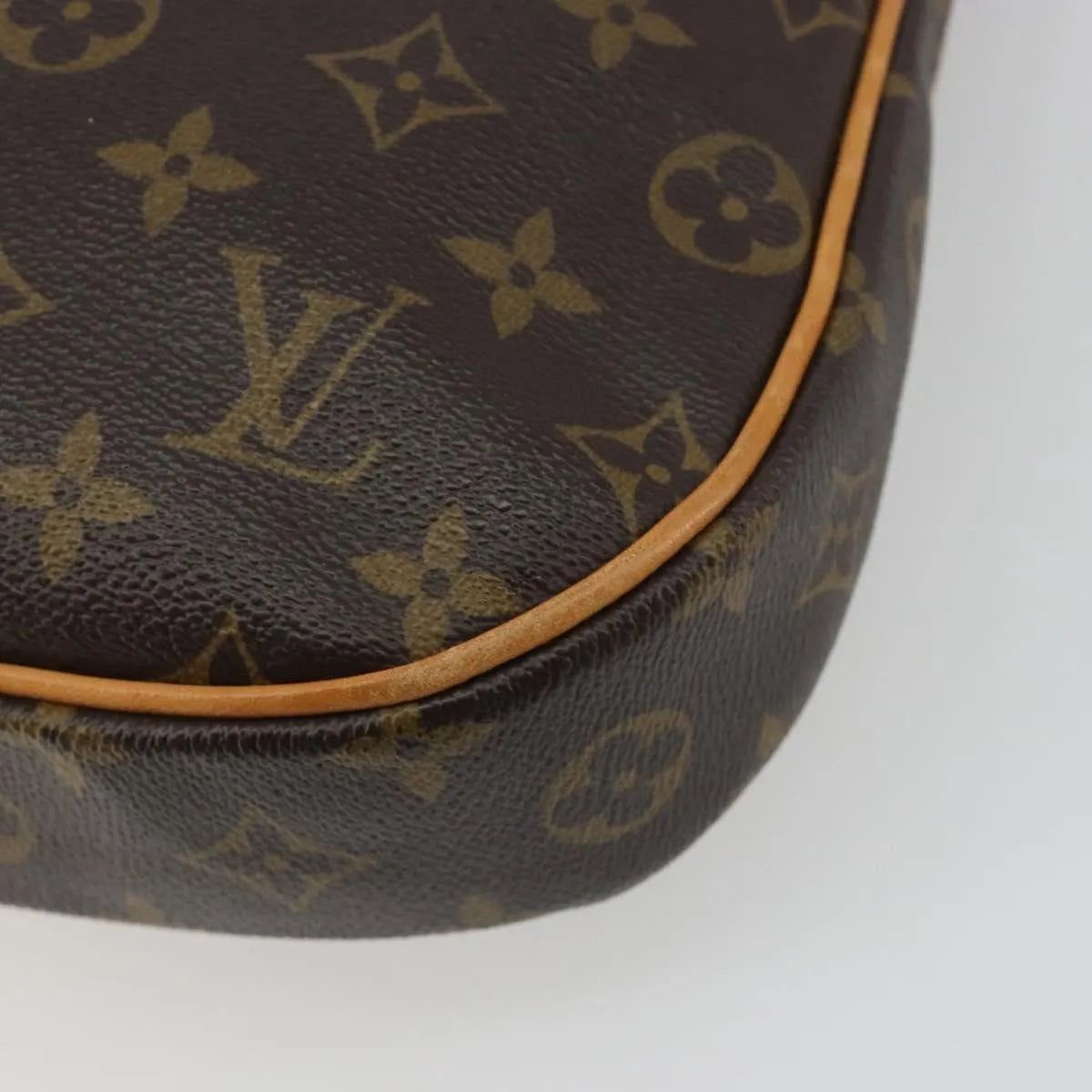 Louis Vuitton Odeon Monogram Canvas Brown Canvas Shoulder Bag Bag (Pre-Owned)