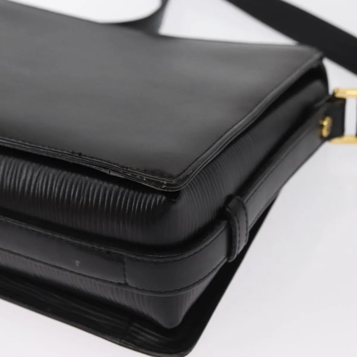 Valentino Garavani Vintage Leather Black Leather Shoulder Bag Bag (Pre-Owned)