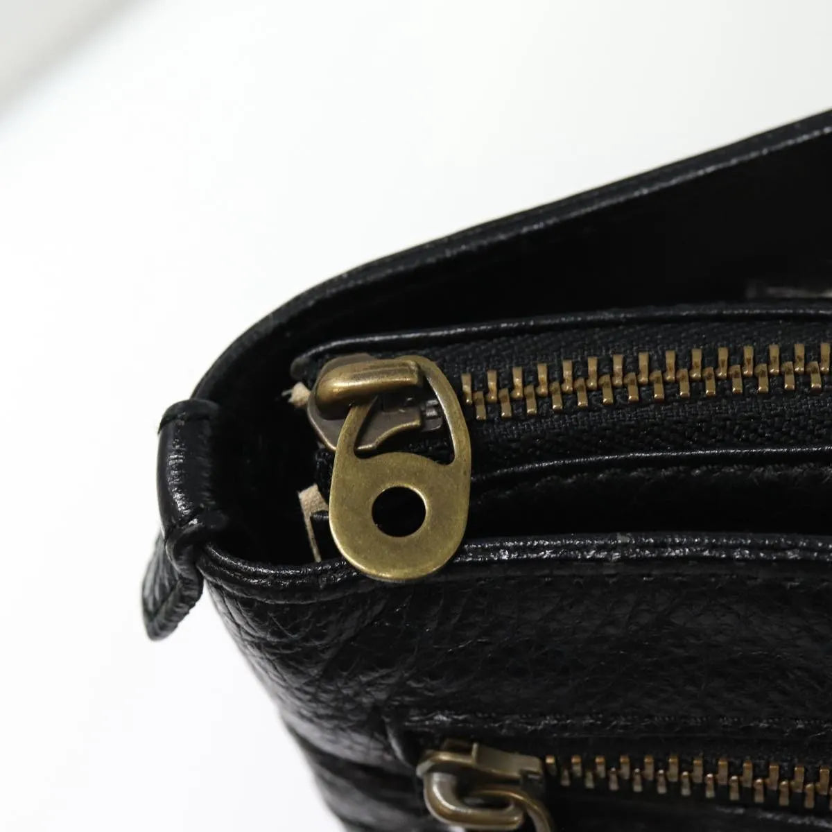 Burberry Vintage Leather Black Leather Shoulder Bag Bag (Pre-Owned)