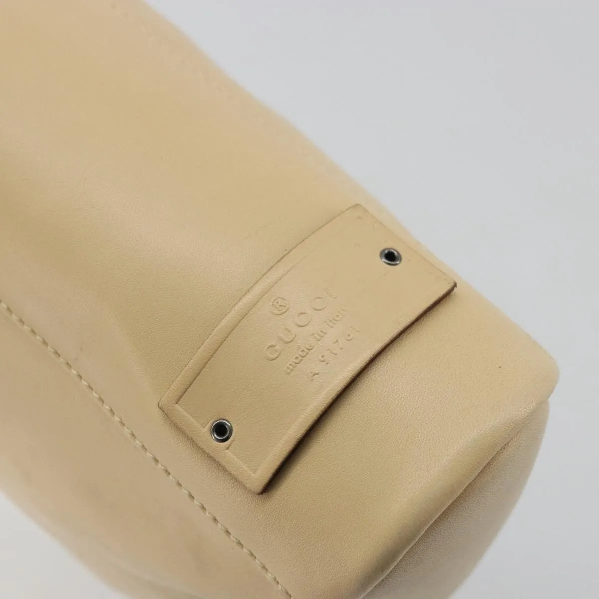 Gucci Vintage Flat Messenger Leather Beige Leather Shoulder Bag Bag (Pre-Owned)