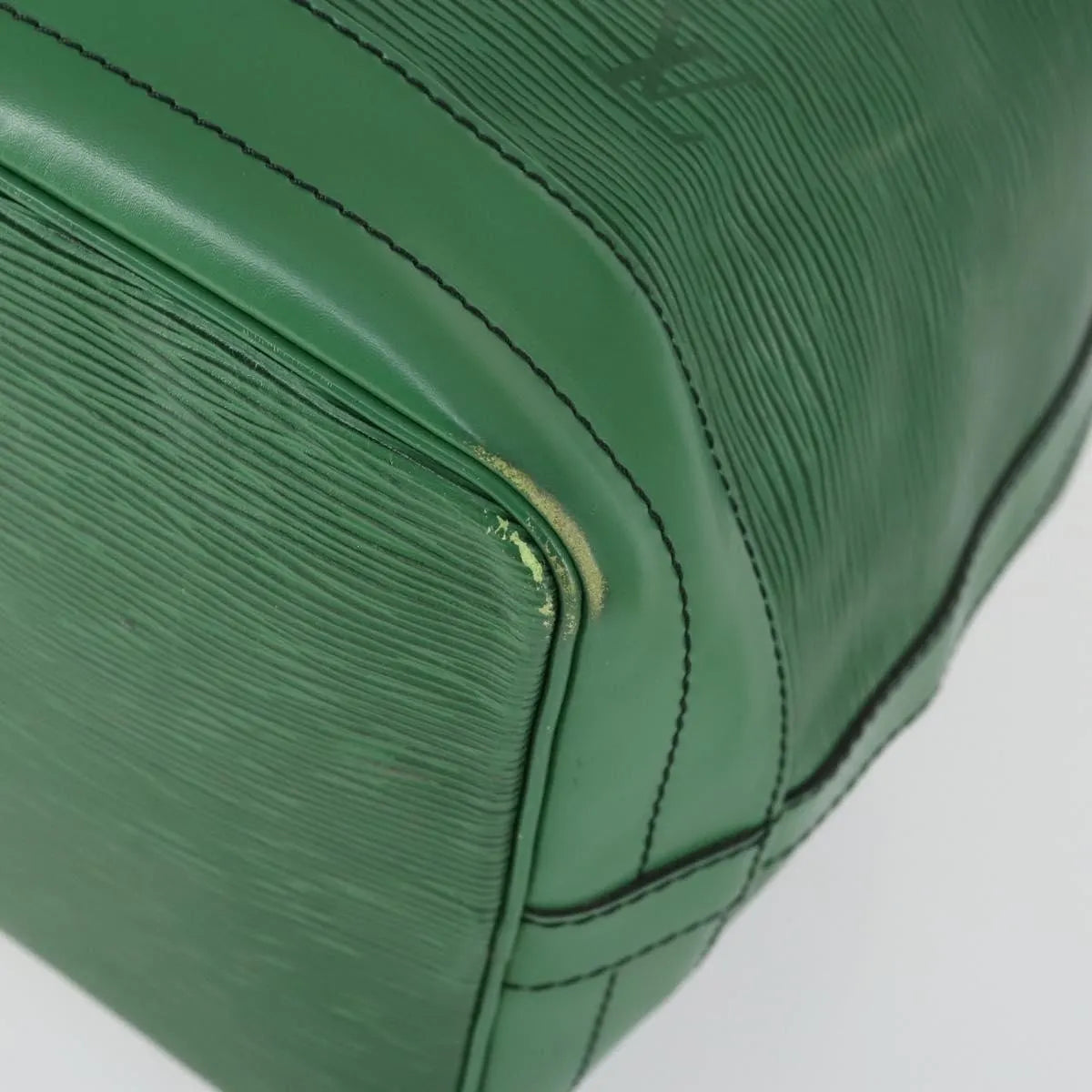 Louis Vuitton Noe Epi Leather Green Leather Shoulder Bag Bag (Pre-Owned)