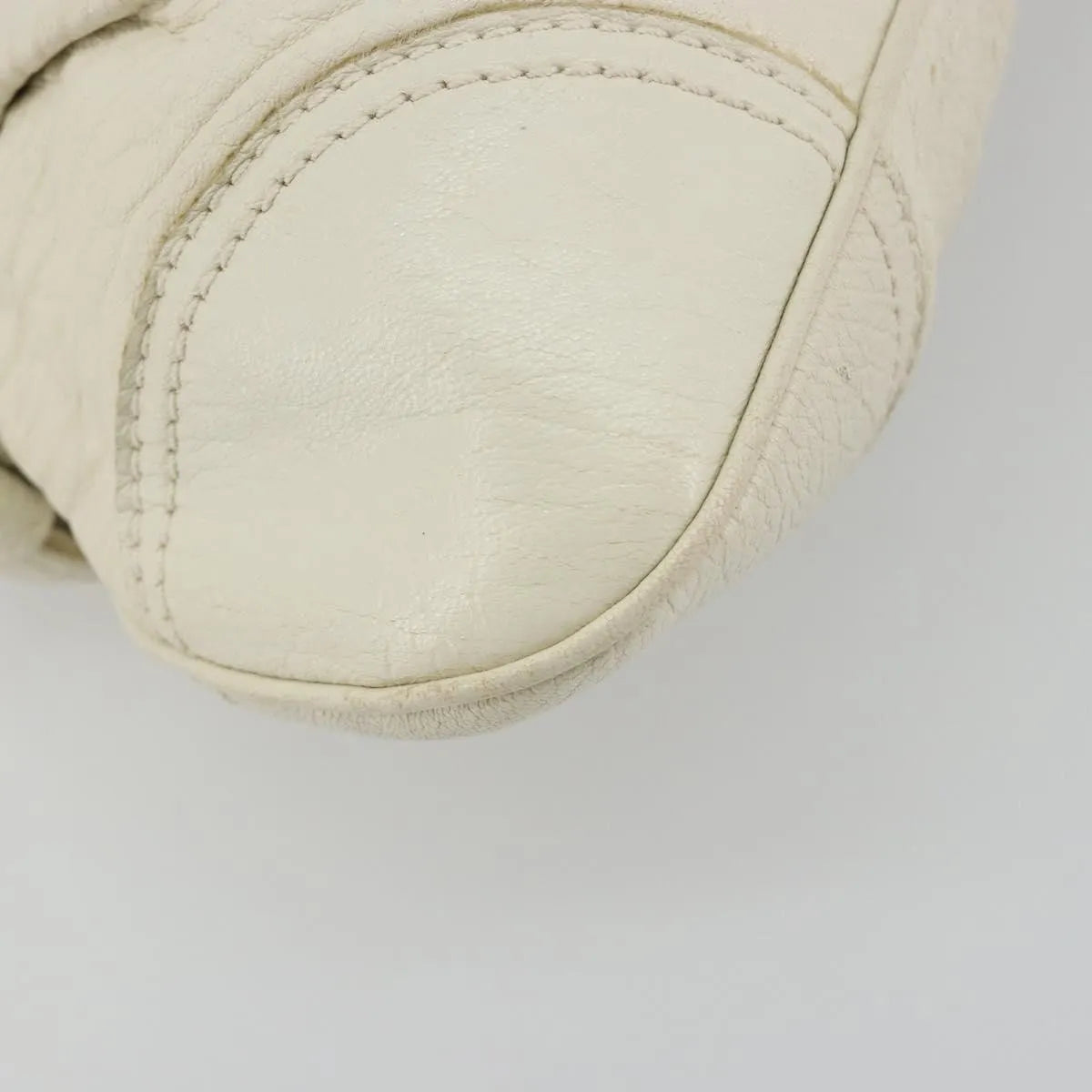 Salvatore Ferragamo Gancini Leather White Leather Handbag (Pre-Owned)