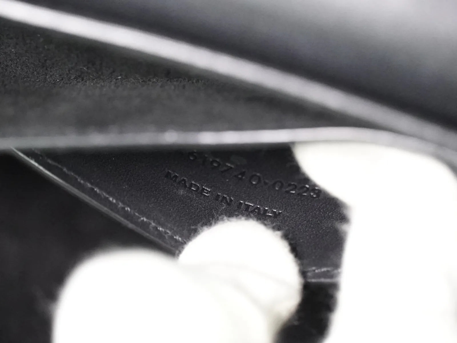 Saint Laurent Kaia Leather Black Leather Shoulder Bag Bag (Pre-Owned)