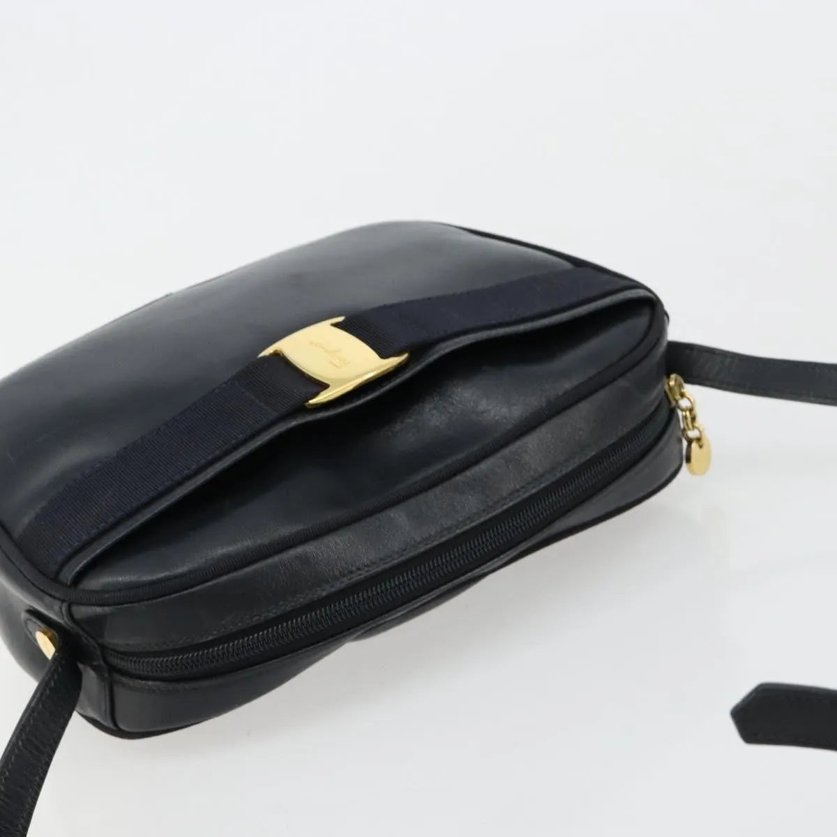 Salvatore Ferragamo Vala Leather Navy Leather Shoulder Bag Bag (Pre-Owned)