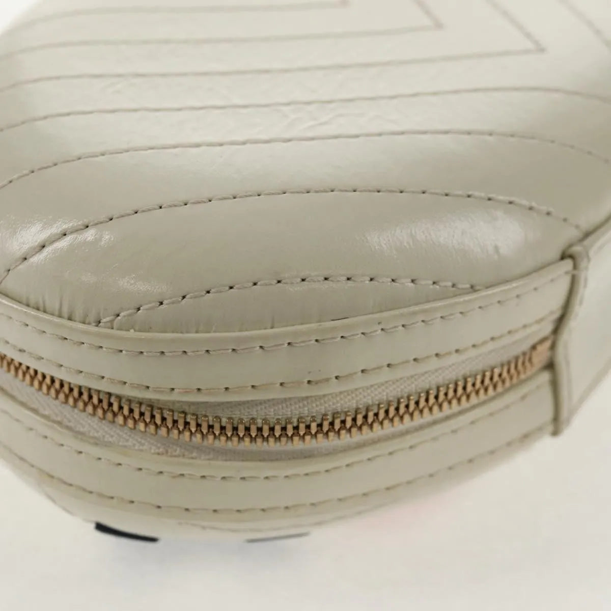 Chanel La Pausa Evening Chevron Lambskin With Applique White Leather Shoulder Bag Bag (Pre-Owned)