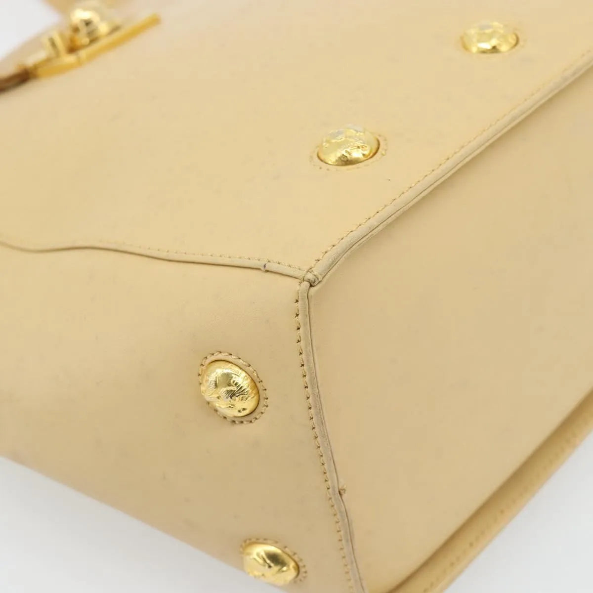 Salvatore Ferragamo Vintage Leather Beige Leather Shoulder Bag Bag (Pre-Owned)
