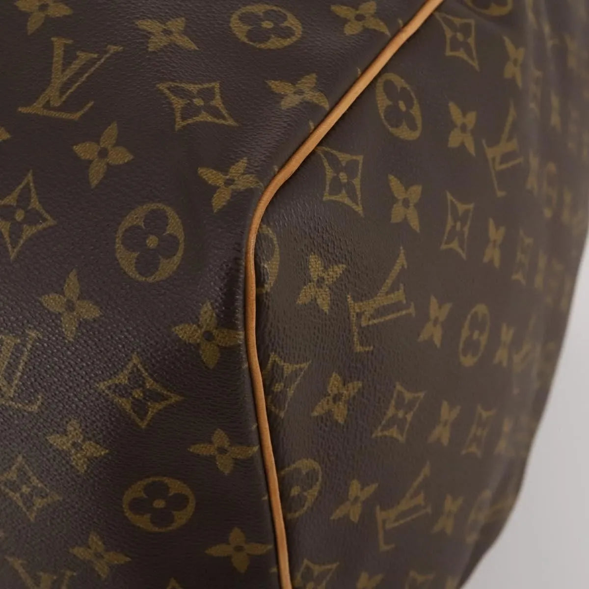Louis Vuitton Keepall Monogram Canvas Brown Canvas Travel Bag Bag (Pre-Owned)