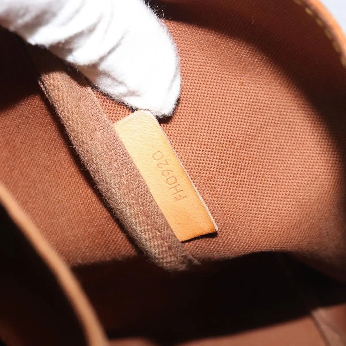 Louis Vuitton Saumur Monogram Brown Canvas Shoulder Bag Bag (Pre-Owned)