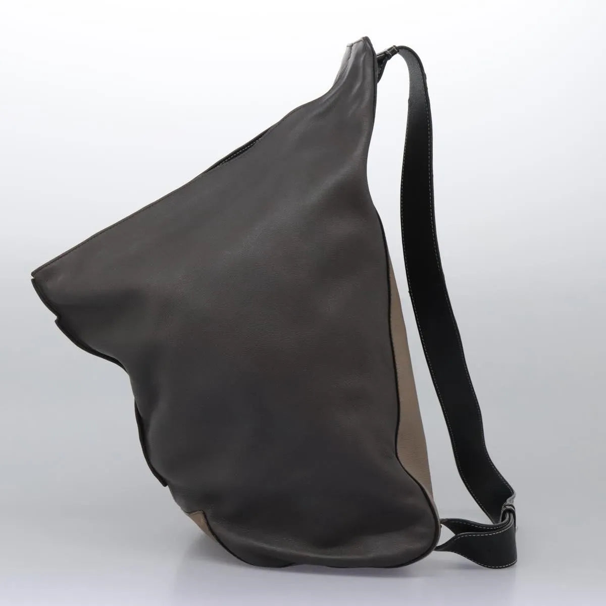 Loewe Anton Sling Bag Leather Gray Leather Backpack Bag (Pre-Owned)