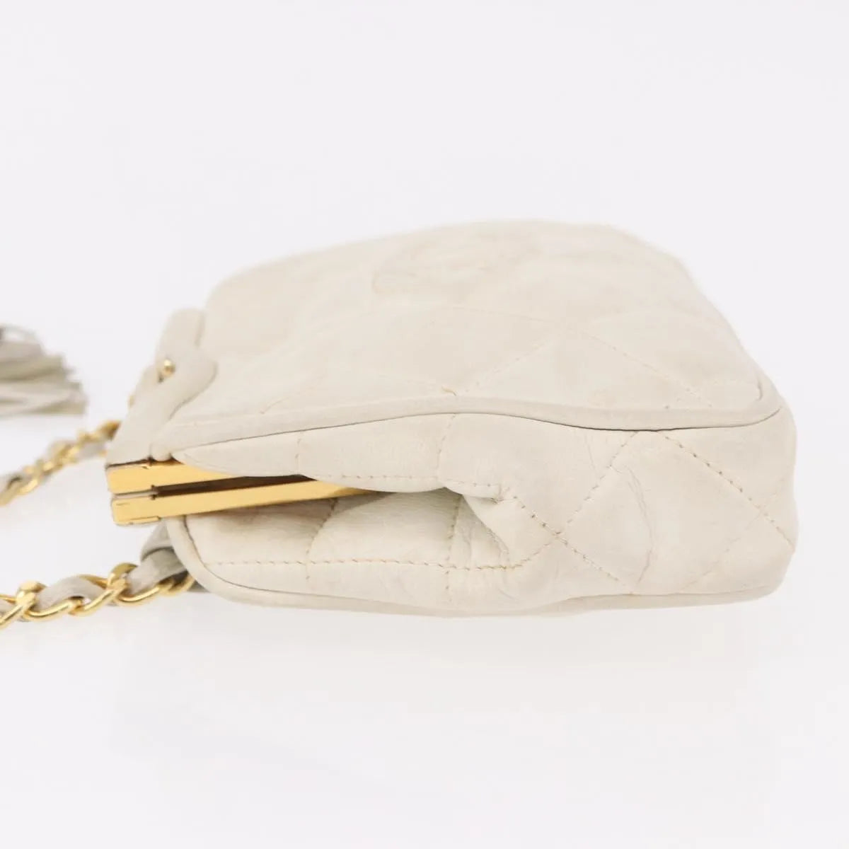 Chanel Vintage Diamond Cc Tassel Quilted Lambskin White Leather Shoulder Bag Bag (Pre-Owned)