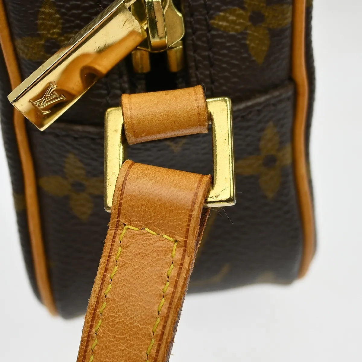 Louis Vuitton Cite Pochette Monogram Canvas Brown Canvas Clutche & Pouche Bag (Pre-Owned)