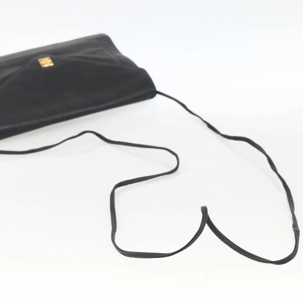 Givenchy Vintage 4G Leather Black Leather Shoulder Bag Bag (Pre-Owned)