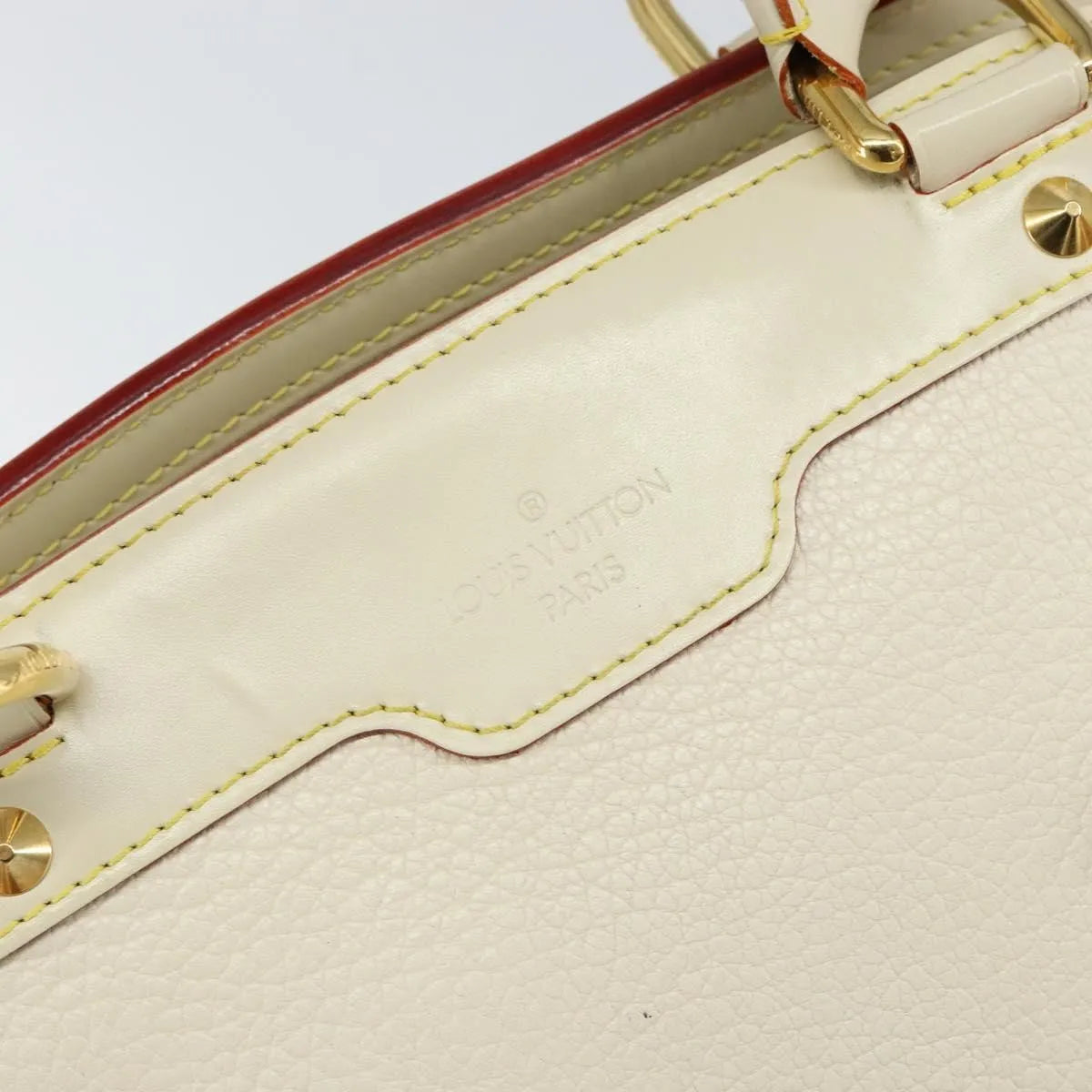 Louis Vuitton Suhali Le Radieux Leather White Leather Handbag (Pre-Owned)