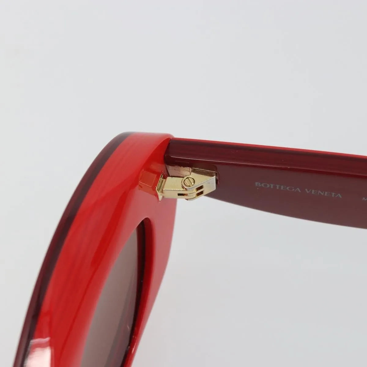 Bottega Veneta Ovale Acetate Red Plastic Sunglasse Accessory (Pre-Owned)
