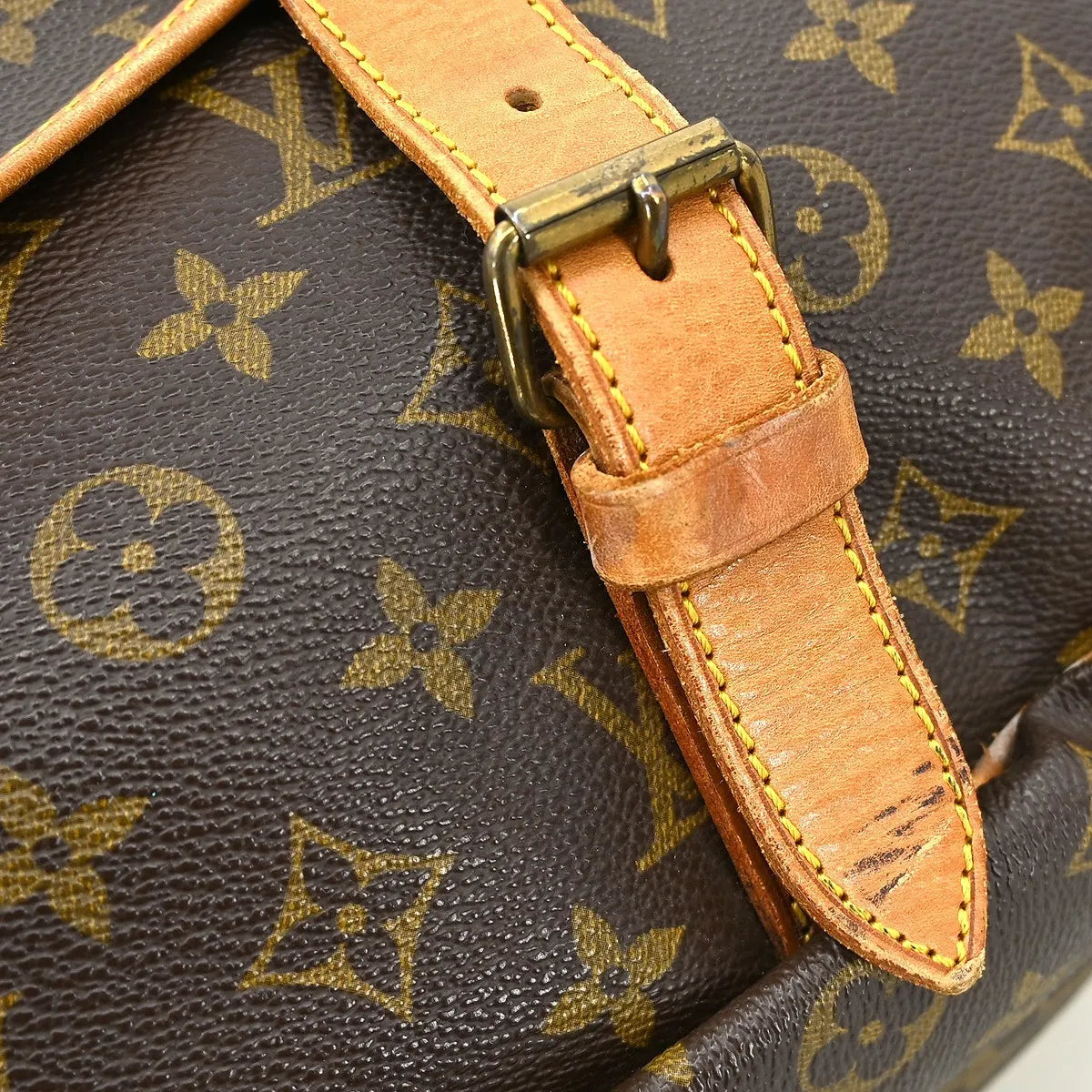 Louis Vuitton Saumur Monogram Brown Canvas Shoulder Bag Bag (Pre-Owned)