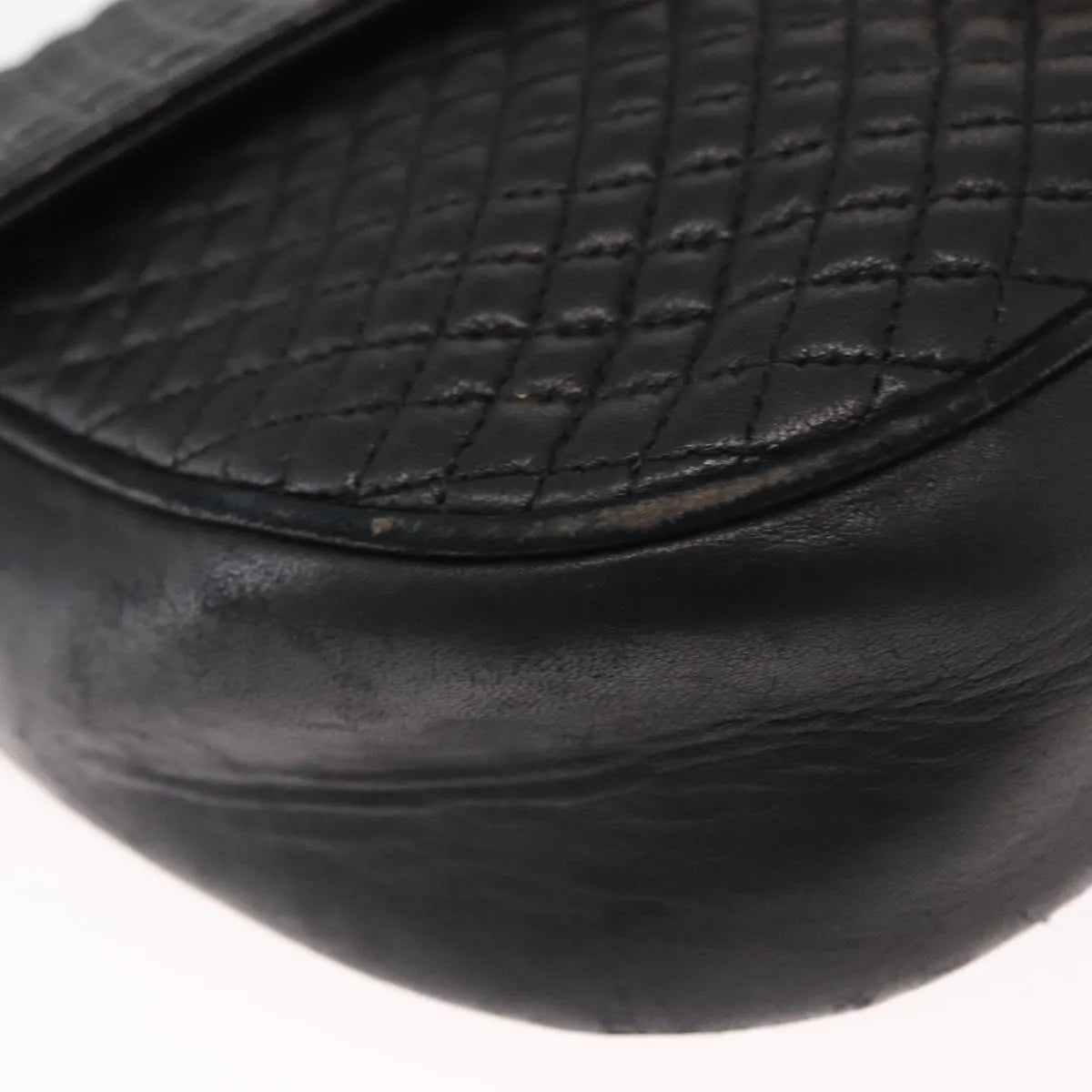 Bally Vintage Leather Black Leather Shoulder Bag Bag (Pre-Owned)