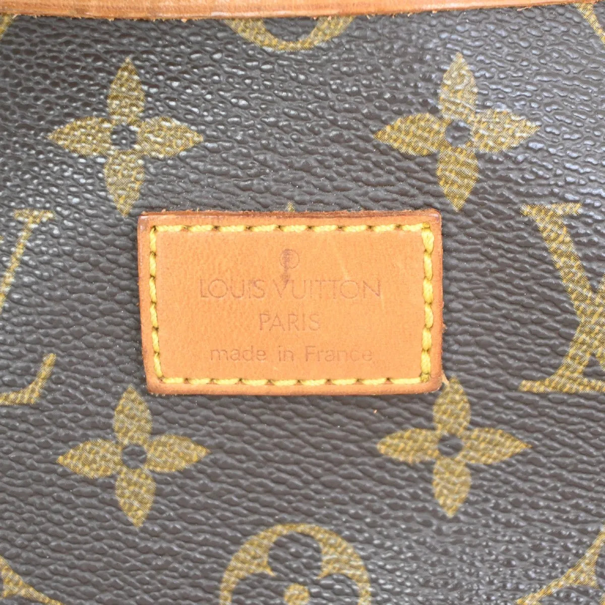 Louis Vuitton Saumur Monogram Brown Leather Shoulder Bag Bag (Pre-Owned)