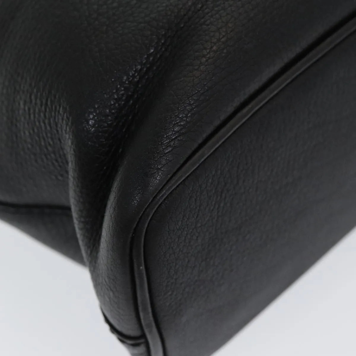 Burberry Vintage Leather Black Leather Handbag (Pre-Owned)