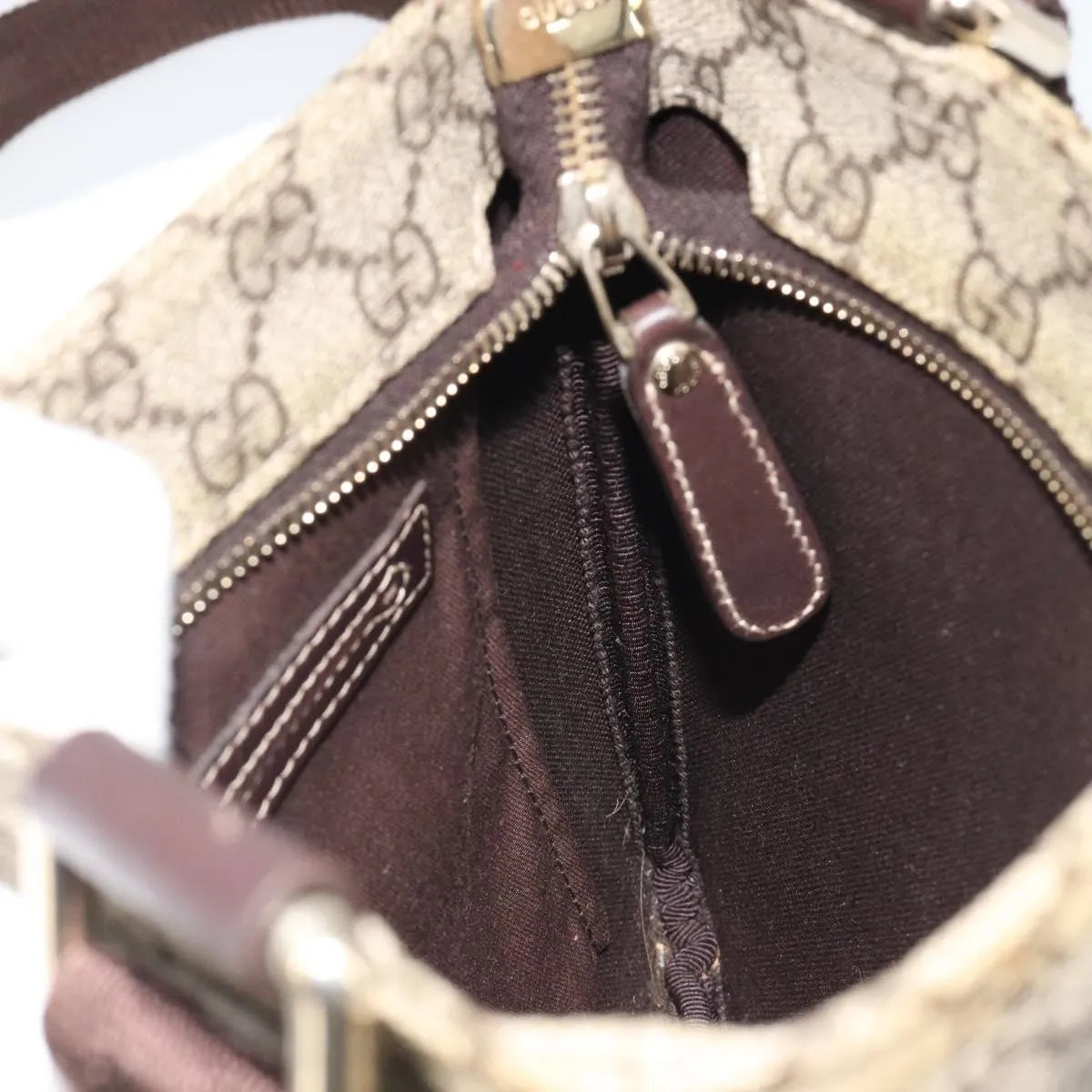 Gucci Zip Top Messenger Gg Canvas With Leather Beige Canvas Shoulder Bag Bag (Pre-Owned)