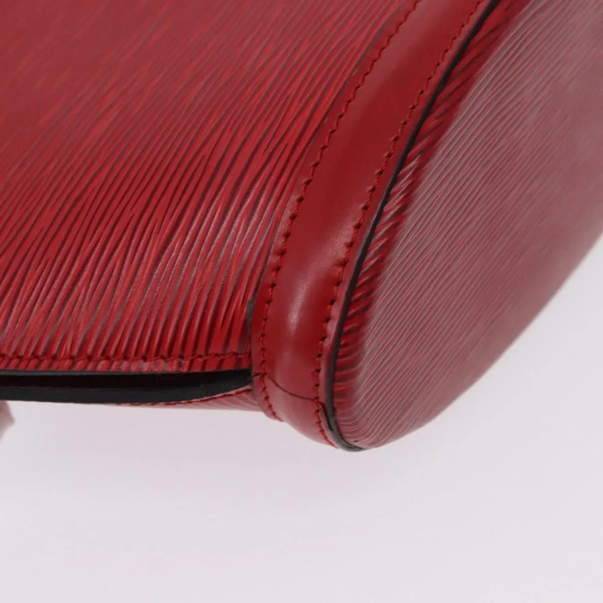 Louis Vuitton Saint Jacques Epi Red Leather Handbag (Pre-Owned)