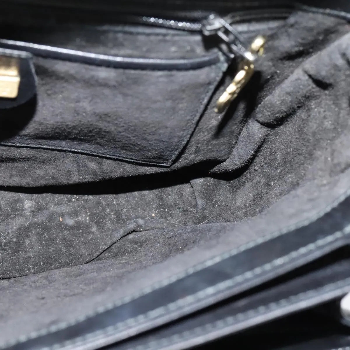 Gucci Vintage Flat Messenger Nylon And Leather Black Leather Shoulder Bag Bag (Pre-Owned)
