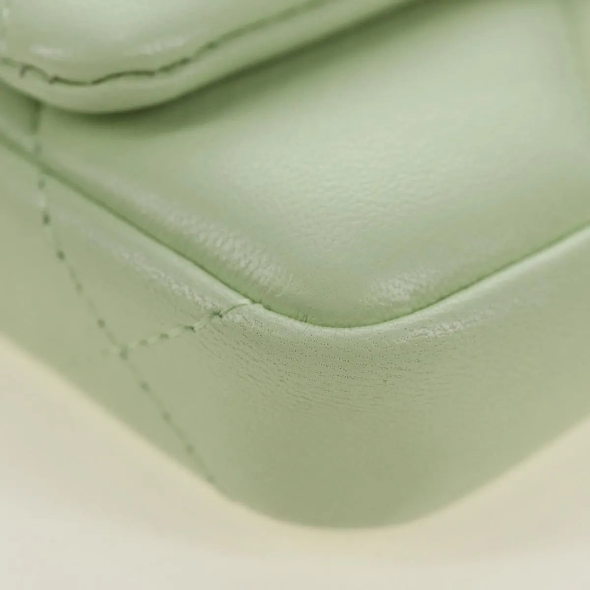 Chanel 19 Convertible Flap Coin Purse With Chain Quilted Lambskin Green Leather Shoulder Bag Bag (Pre-Owned)