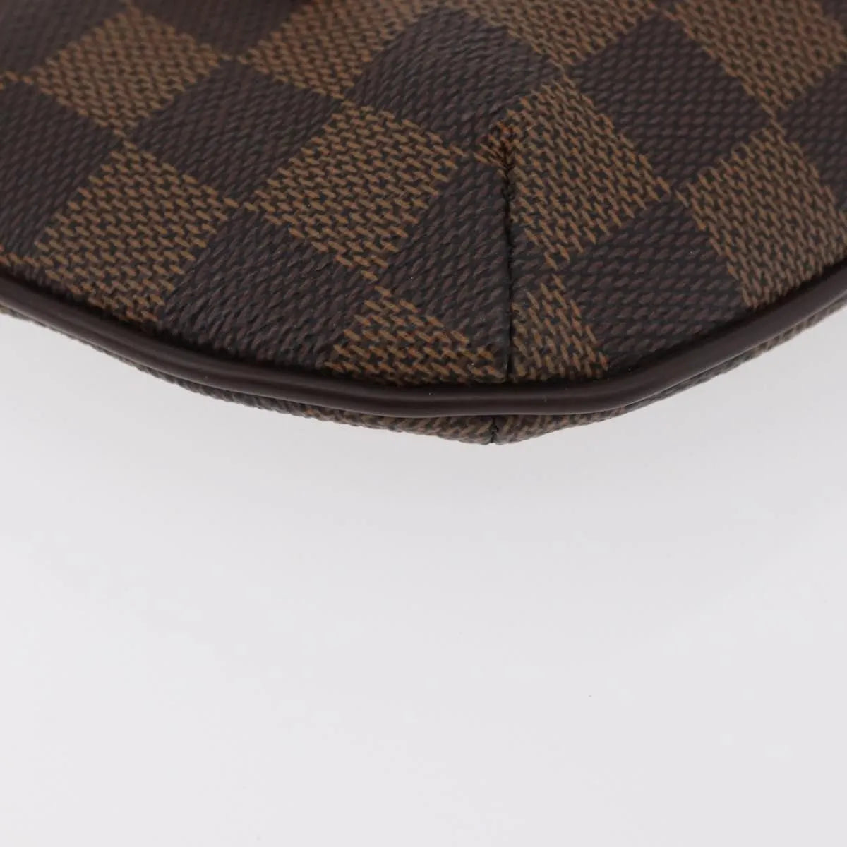 Louis Vuitton Manosque Pochette Damier Brown Canvas Clutche & Pouche Bag (Pre-Owned)