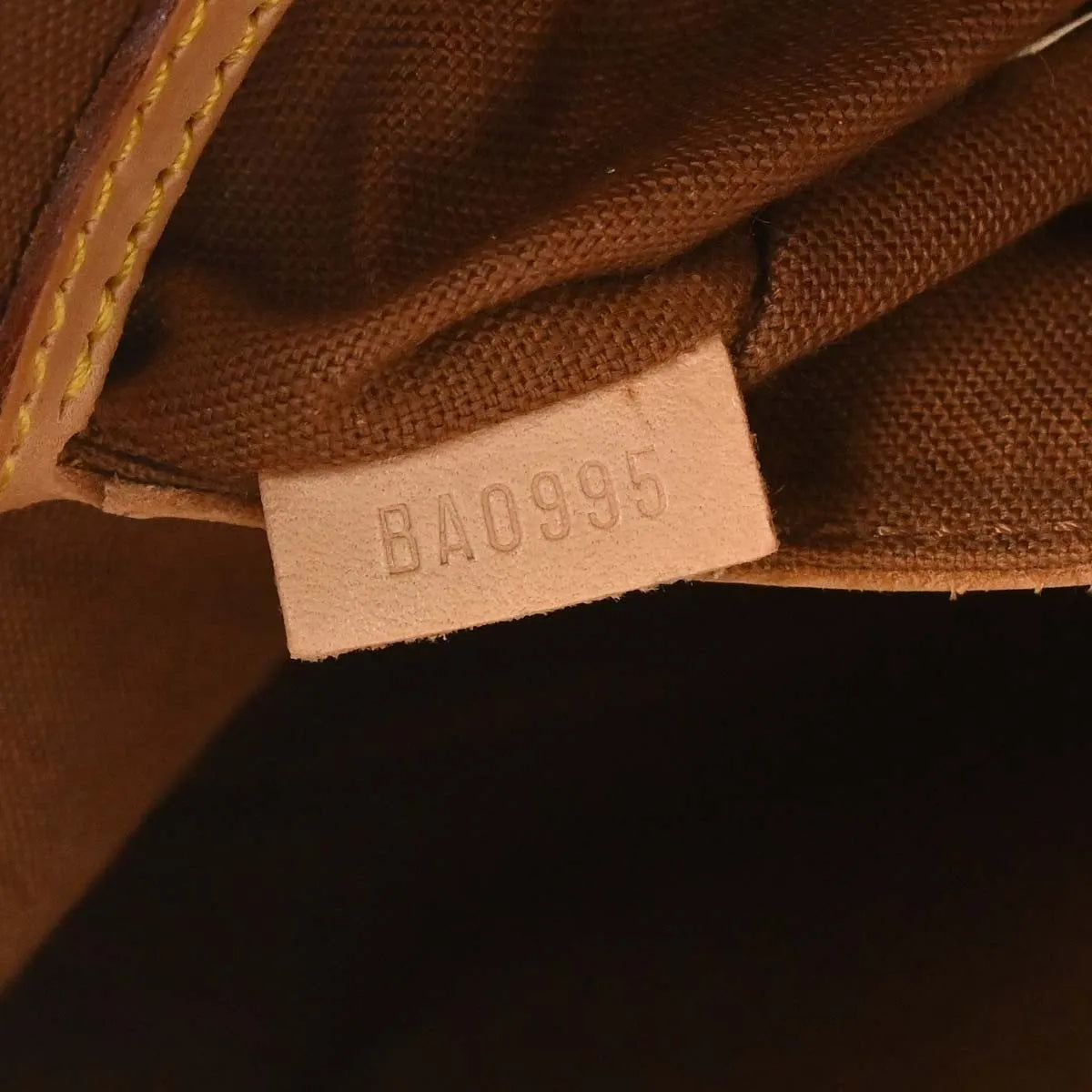 Louis Vuitton Alma Monogram Canvas Brown Canvas Handbag (Pre-Owned)
