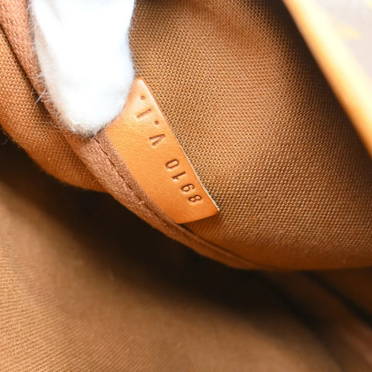 Louis Vuitton Saumur Monogram Canvas Brown Canvas Shoulder Bag Bag (Pre-Owned)