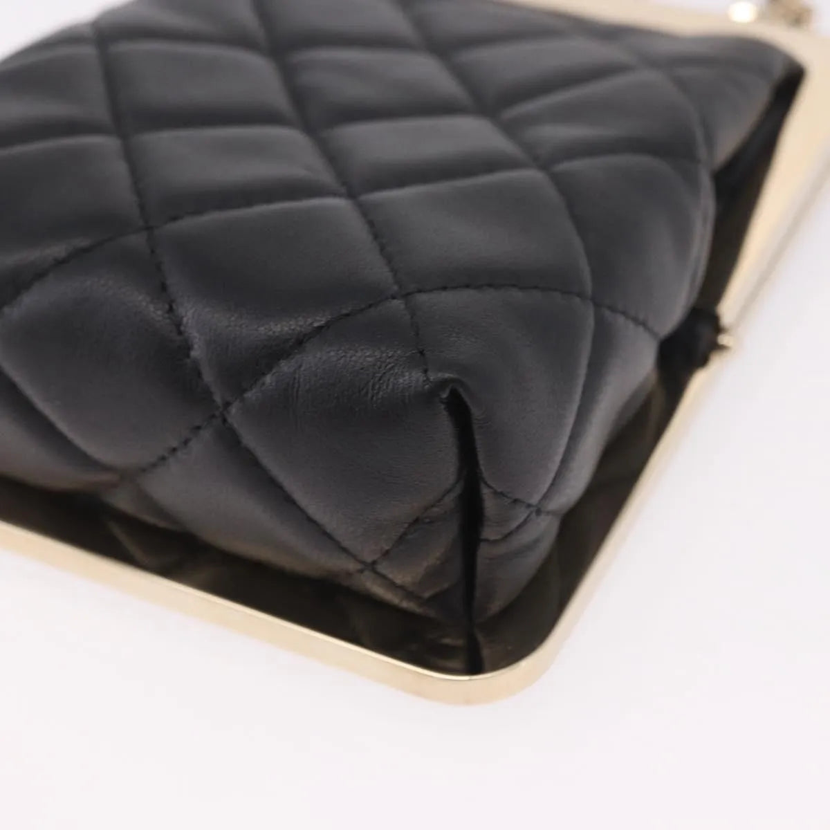 Chanel Cc Frame Clutch With Chain Quilted Lambskin And Plexiglass Black Leather Clutche & Pouche Bag (Pre-Owned)
