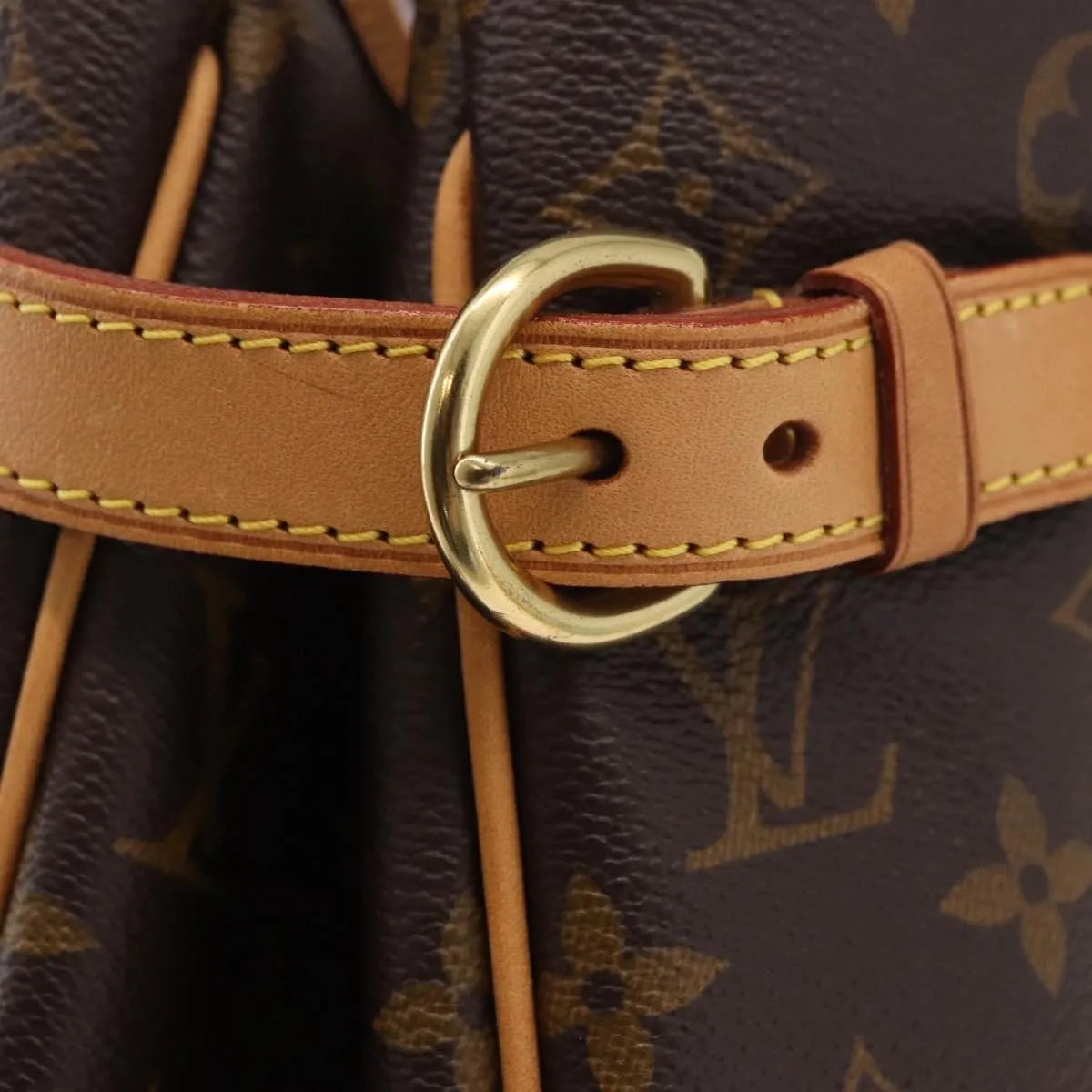 Louis Vuitton Batignolles Monogram Canvas Brown Canvas Shoulder Bag Bag (Pre-Owned)