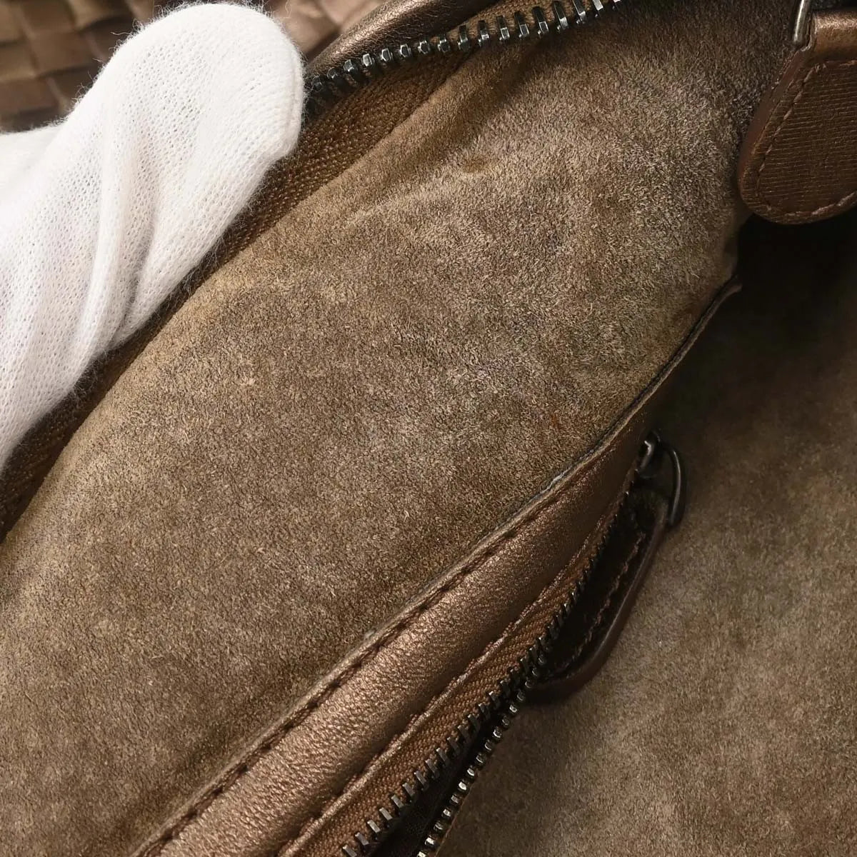 Bottega Veneta Intrecciato Leather Metallic Leather Handbag (Pre-Owned)